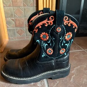 Woman’s Ariat Fat Baby Boots Size 10